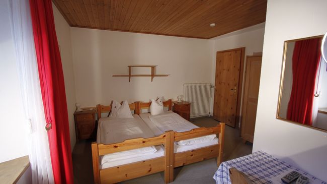 Hotel Veduta Cinuos-Chel Habitación foto